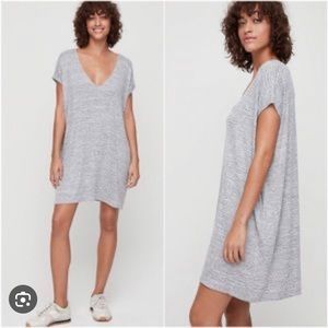 Aritzia Wilfred Drape Relaxed Fit Comfy Pockets Marcoux Dress Size Medium